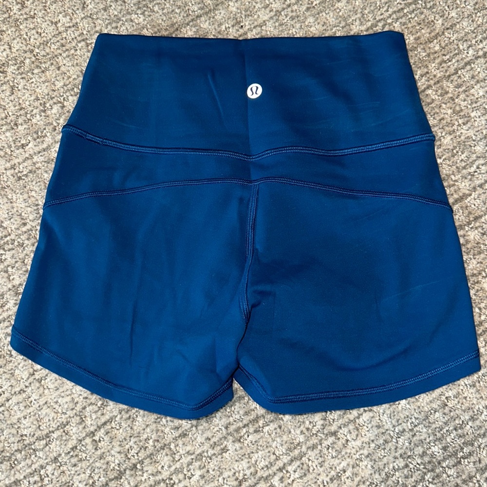 Lululemon In Movement HR 2.5 Shorts